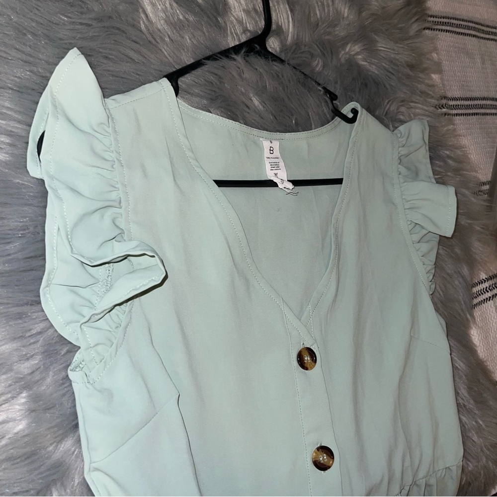 Green Ruffle Dress Size Small - Picture 7 of 10